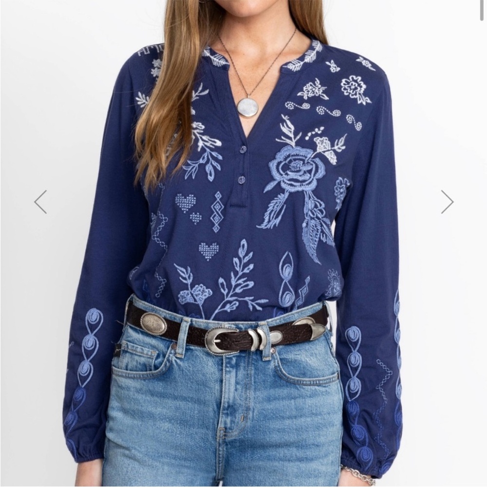 NWT Johnny Was Bishop Sleeve Henley Tee in Navy; Size S